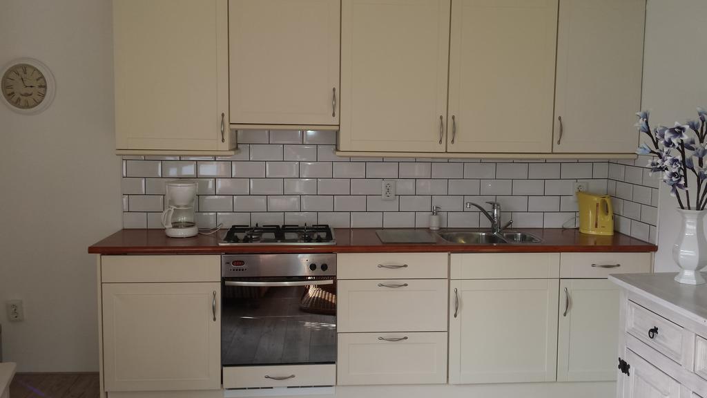 Bed And Breakfast Bij Hooisma Kampen Bilik gambar